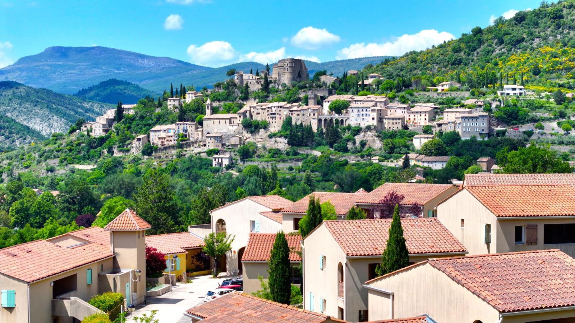 Vacances Leo Lagrange - Le Village Des Lavandes Montbrun-les-Bains Bagian luar foto